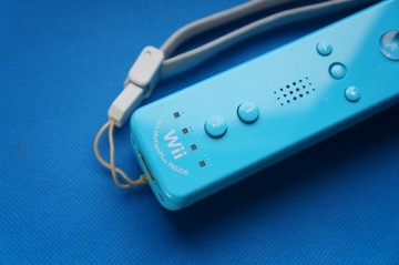 Контроллер NINTENDO WII REMOTE Motion RVL-036 BLUE + чехол