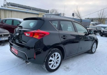 Toyota Auris I Hatchback 3d Facelifting 1.6 Valvematic 132KM 2013 Toyota Auris kamera , nawigacja 1.6 Benzyna 132KM, zdjęcie 3