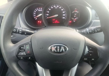 Kia Rio III Hatchback 3d 1.2 DOHC CVVT 85KM 2013 Kia Rio Salon Polska. Od nowosci w jednej rodzinie. 1.2 Benzyna 85KM, zdjęcie 6