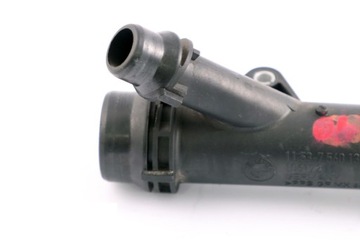 BMW E81 E87 E90 E92 Патрубок водяного колена 7560130