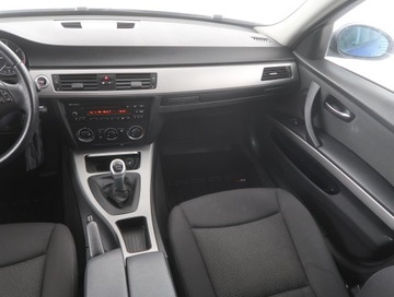 BMW Seria 3 E90-91-92-93 Touring E91 2.0 318d 143KM 2008 BMW 3 318 d, Klima ,Bezkolizyjny, Parktronic,ALU, zdjęcie 7