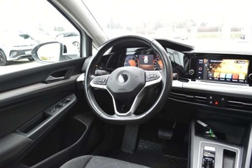 Volkswagen Golf VIII Variant 2.0 TDI 150KM 2022 Volkswagen Golf SalonPL TDI 150KM DSG Variant Pakiety SideAssist Czujniki, zdjęcie 9