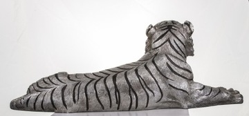 Большая серебряная фигура тигра, украшение сада в гостиной.