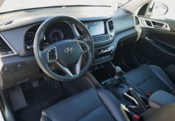 Hyundai Tucson III SUV 1.6 GDI 132KM 2016 Hyundai Tucson Hyundai Tucson 1.6 GDi 2WD Select 1.6 Benzyna 132KM, zdjęcie 21