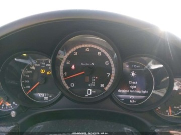 Porsche 911 991 Turbo/Turbo S Coupe Facelifting 3.8 580KM 2017 Porsche 911 Turbo S 2017 3.8 Benzyna 580KM, zdjęcie 9