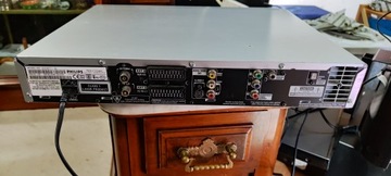 Рекордер Philips DVDR77 поврежден