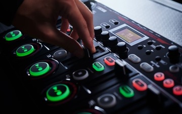 BOSS RC-505 MKII LOOP STATION ЛУПЕР-СЕМПЛЕР