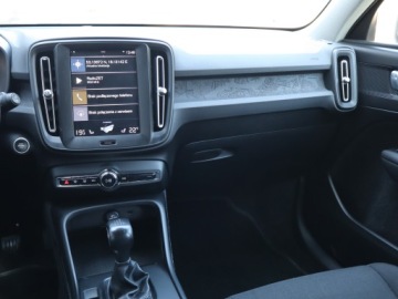Volvo XC40 Crossover 2.0 D3 150KM 2018 Volvo XC40 D3, Navi, Klima, Klimatronic, Tempomat, zdjęcie 7