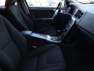 Volvo V60 I Kombi 2.0 D3 163KM 2011 Volvo V60 D3 2.0, Salon Polska, Automat, Xenon, zdjęcie 8