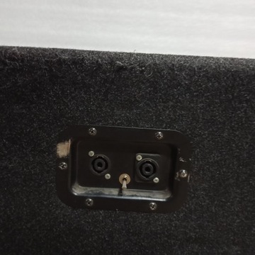 Басовая колонка Noisy Box 2x12