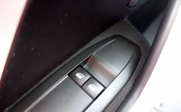Peugeot 208 I Hatchback 3d 1.0 VTI 68KM 2014 Peugeot 208 1.0VTi 68KM Klima Niski przebieg Zero korozji Oryginalne szyby, zdjęcie 8