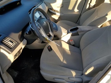 Toyota Prius III 2015 Toyota Prius 2015 1.8l 1.8 Hybryda 134KM, zdjęcie 7