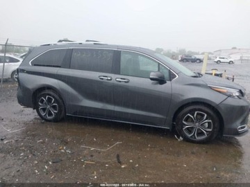 Toyota Sienna III 2025 Toyota Sienna Platinum, 2025r., 4x4, 2.5L 2.5 Benzyna 245KM, zdjęcie 4