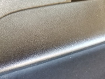 ОБИВКА ДВЕРИ СТОРОНЫ ПЕРЕДНЕЙ СПРАВА VW PASSAT B7 3AB867012