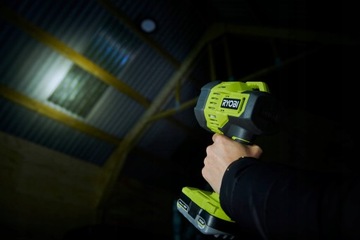 RYOBI AKUMULATOR LAMPA REFLEKTOR LED LATARKA SZPERACZ 3000 Lm RLS18-0 SOLO