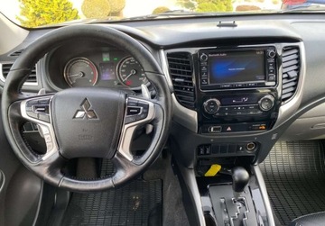 Mitsubishi L200 V Double Cab 2.4  181KM 2018 Mitsubishi L200 2.5 180 KM 2018 rok 2.4 Diesel 181KM, zdjęcie 10