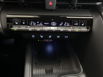 Toyota C-HR II SUV Plug-In 2.0  223KM 2024 Toyota C-HR 2.0 PHEV GR Sport Toyota C-HR 2.0 GR S, zdjęcie 17