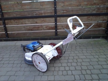 Бензиновая газонокосилка Sarp DE 513 Briggs & Stratton привод