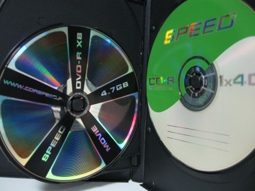 DVD-боксы x4 для дисков диаметром 14 мм стандарт ЧЕРНЫЙ 100