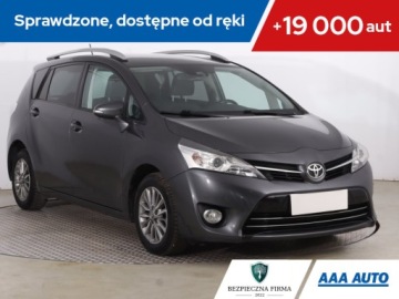 Toyota Verso Minivan Facelifting 1.8 Valvematic 147KM 2017 Toyota Verso 1.8 Valvematic, Salon Polska