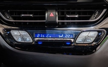 Toyota C-HR I Crossover Facelifting 1.8 Hybrid 122KM 2023 Toyota C-HR 1.8 Hybrid Style 1.8 Hybryda 122KM, zdjęcie 24