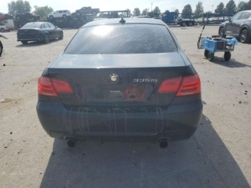 BMW Seria 3 E90-91-92-93 2011 BMW Seria 3 335is 2011 3.0l 3.0 Benzyna 320KM, zdjęcie 2