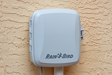 8-СЕКЦИОННЫЙ КОНТРОЛЛЕР RC2 СО ВСТРОЕННЫМ WIFI Rain Bird