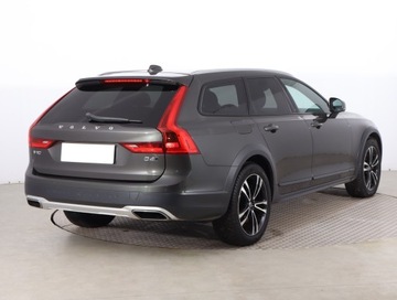 Volvo V90 II Kombi 2.0 D4 190KM 2017 Volvo V90 Cross Country D4 2.0 AWD, 187 KM, 4X4, zdjęcie 4