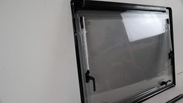 КАМЕРА КЕМПИНГОВЫЙ ПРИЦЕП НАКЛОНЯЕМОЕ ОКНО 86,5x63,5 СМ