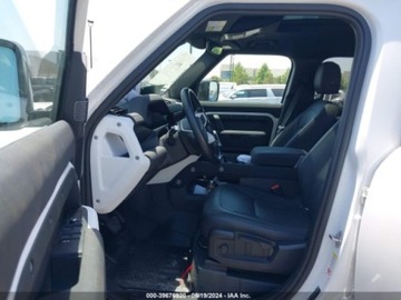 Land Rover Defender IV (L663) 2023 Land Rover Defender 110 s, 2023r., 4x4, 2.0L 2.0 Benzyna 296KM, zdjęcie 10