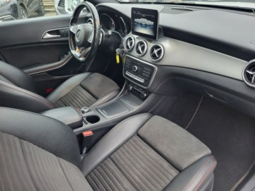 Mercedes CLA C117 Shooting Brake Facelifting 2.0 220 184KM 2018 Mercedes CLA 220 4 MATIC, Automat, AMG Pakiet, zdjęcie 21