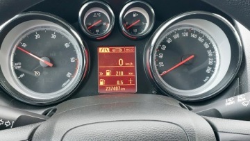 Opel Astra J Sports Tourer Facelifting 1.6 CDTI ecoFLEX 110KM 2015 Opel Astra 1.6D, 110KM, Bezwypadek, zdjęcie 32