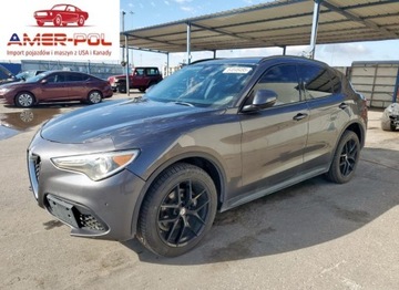 Alfa Romeo Stelvio SUV 2.0 Turbo 280KM 2018 Alfa Romeo Stelvio Sport 2018 2.0l 2.0 Benzyna 280KM