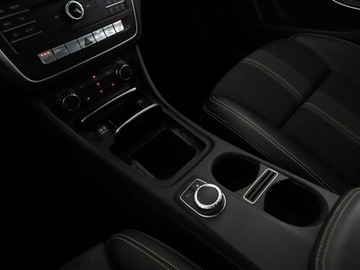 Mercedes Klasa A W176 Hatchback 5d Facelifting 220 184KM 2017 Mercedes A 220 4x4 automat full LED półskóra,, zdjęcie 28