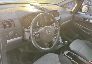 Opel Zafira B 1.7 CDTI ecoFLEX 110KM 2013 Opel Zafira 7 osobowy 1.7 Diesel 110KM, zdjęcie 10