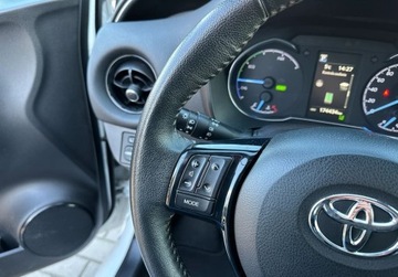 Toyota Yaris III Hatchback 5d Facelifting Hybrid 100KM 2017 Toyota Yaris 1,5 Benzyna Hybryda Automat GWARANCJA Zamiana Zarejestrowany, zdjęcie 12