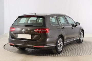 Volkswagen Passat B8 Variant 1.8 TSI BlueMotion Technology 180KM 2016 VW Passat 1.8 TSI, Salon Polska, Serwis ASO, zdjęcie 4