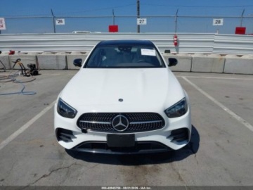 Mercedes Klasa E W213 2022 Mercedes-Benz Klasa E 2022 MERCEDES-BENZ E 450 4MATIC 3.0 Benzyna 362KM, zdjęcie 11