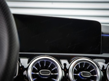 Mercedes Klasa A W177/V177 Hatchback Plug-In Facelifting 1.3 250e 218KM 2025 MERCEDES-BENZ A Klasa 250 e AMG Line 1.3 (218KM) 2025, zdjęcie 11