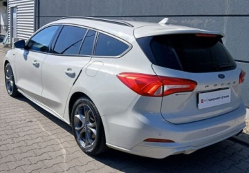 Ford Focus IV Kombi 1.5 EcoBoost 182KM 2021 Ford Focus 1.5 Ecoboost 182KM ST-Line Automat AGR FV23 SalonPL Iwlasc, zdjęcie 4