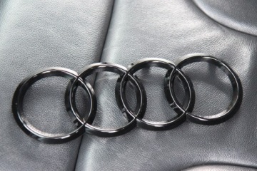 ПРЕМИУМ ЭМБЛЕМА ЗНАК AUDI Логотип спереди Маски A3 A4 A5 A6 273x94 мм