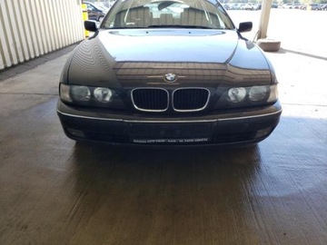 BMW E39 BLATNÍK LEVÝ PRAVÝ KAPOTA NÁRAZNÍK NOSNÍK PAS PŘEDNÍ SVĚTLO