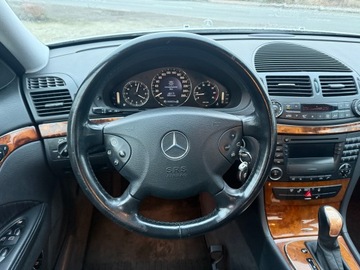 Mercedes Klasa E W211 Sedan W211 2.6 V6 (240) 177KM 2002 MERCEDES E-KLASA 2002 TYLKO 189000 tys km 1 Własciciel Zarejestrowany!, zdjęcie 25