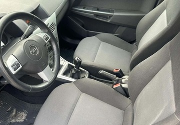 Opel Astra H Kombi 1.6 ECOTEC 115KM 2008 Opel Astra 1.6 Benzyna 2011r 1.6 Benzyna 115KM, zdjęcie 5