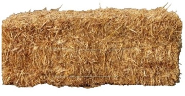 Słoma ściółka pod truskawki warzywa .