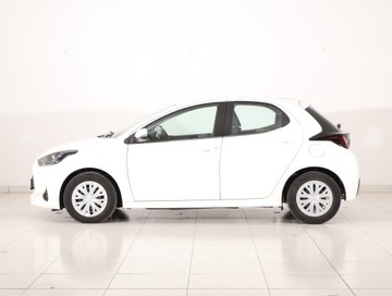 Toyota Yaris IV Hatchback 1.5 Dynamic Force 125KM 2020 Toyota Yaris 1.5 VVT-i, Salon Polska, Klima, zdjęcie 2