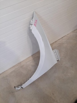 BLATNÍK PŘEDNÍ LEVÝ SKODA ENYAQ