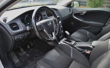 Volvo V40 II Cross Country D2 115KM 2013 Volvo V40 GWARANCJA, LIFT, Xenon, City Safety, Ladnie utrzymany 1.6, zdjęcie 4