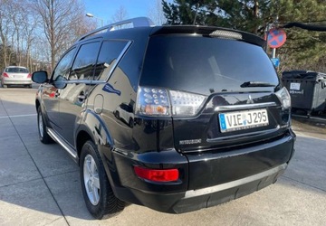 Mitsubishi Outlander II 2.0 MIVEC 147KM 2010 Mitsubishi Outlander Mitsubishi Outlander 2.0 2WD Edition 2.0 Benzyna 147KM, zdjęcie 8