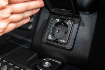 Land Rover Defender IV (L663) Hard Top 90 3.0D R6 250KM 2025 Land Rover Defender 110 3.0D 250KM S. Gwarancja., zdjęcie 33